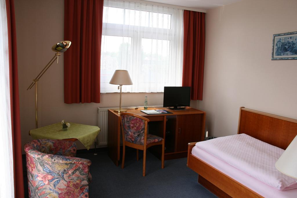 Atrium Hotel