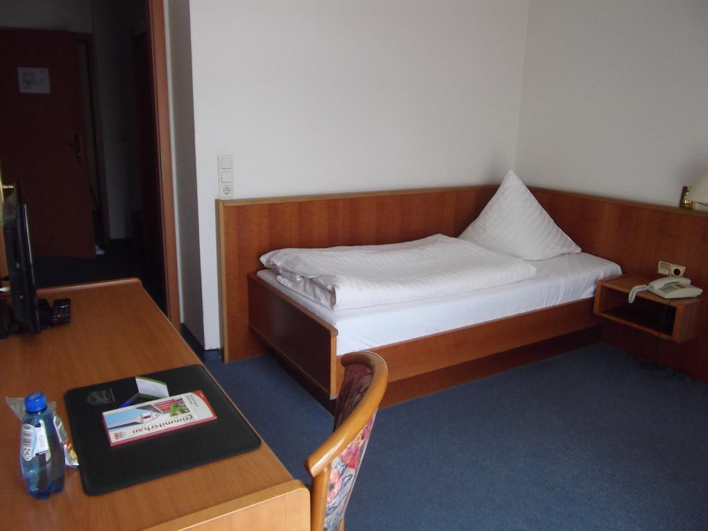 Atrium 3*